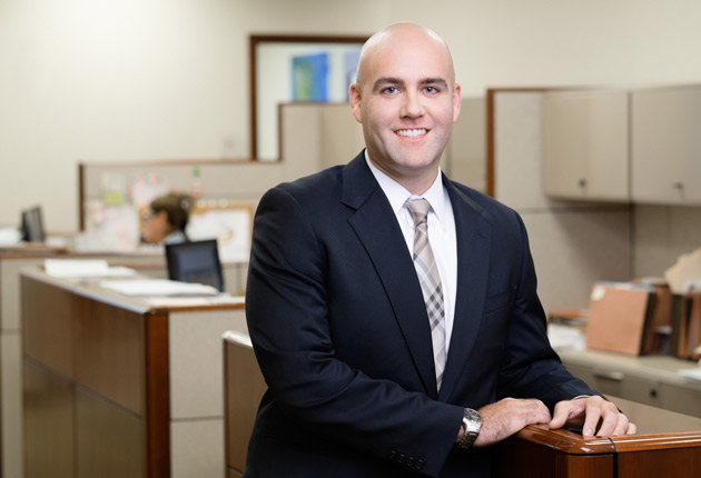 Troy D. Lipp: Litigation Lawyer New York