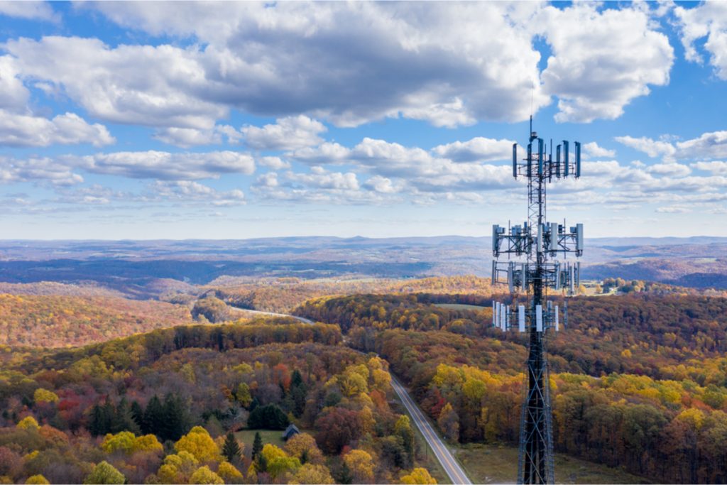 Municipal cell tower leases to wireless infrastructure providers New York – telecom tower lease